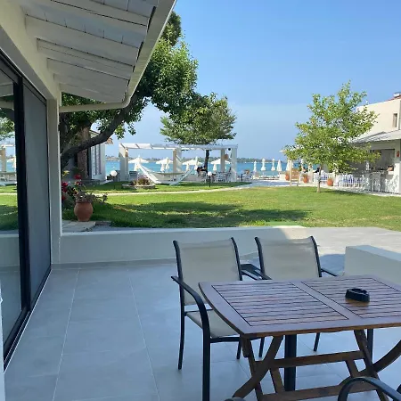 Apartament Zinozis *
